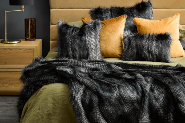 Heirloom Faux Fur Throw (Black Coyote)