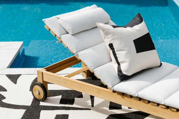 Meelan Outdoor Cushion 3