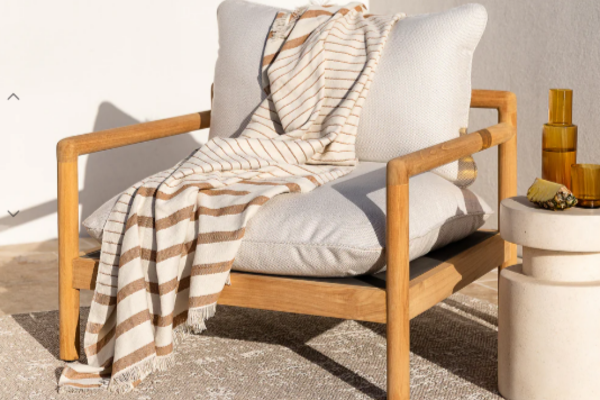 Banksia Throw Pecan 1